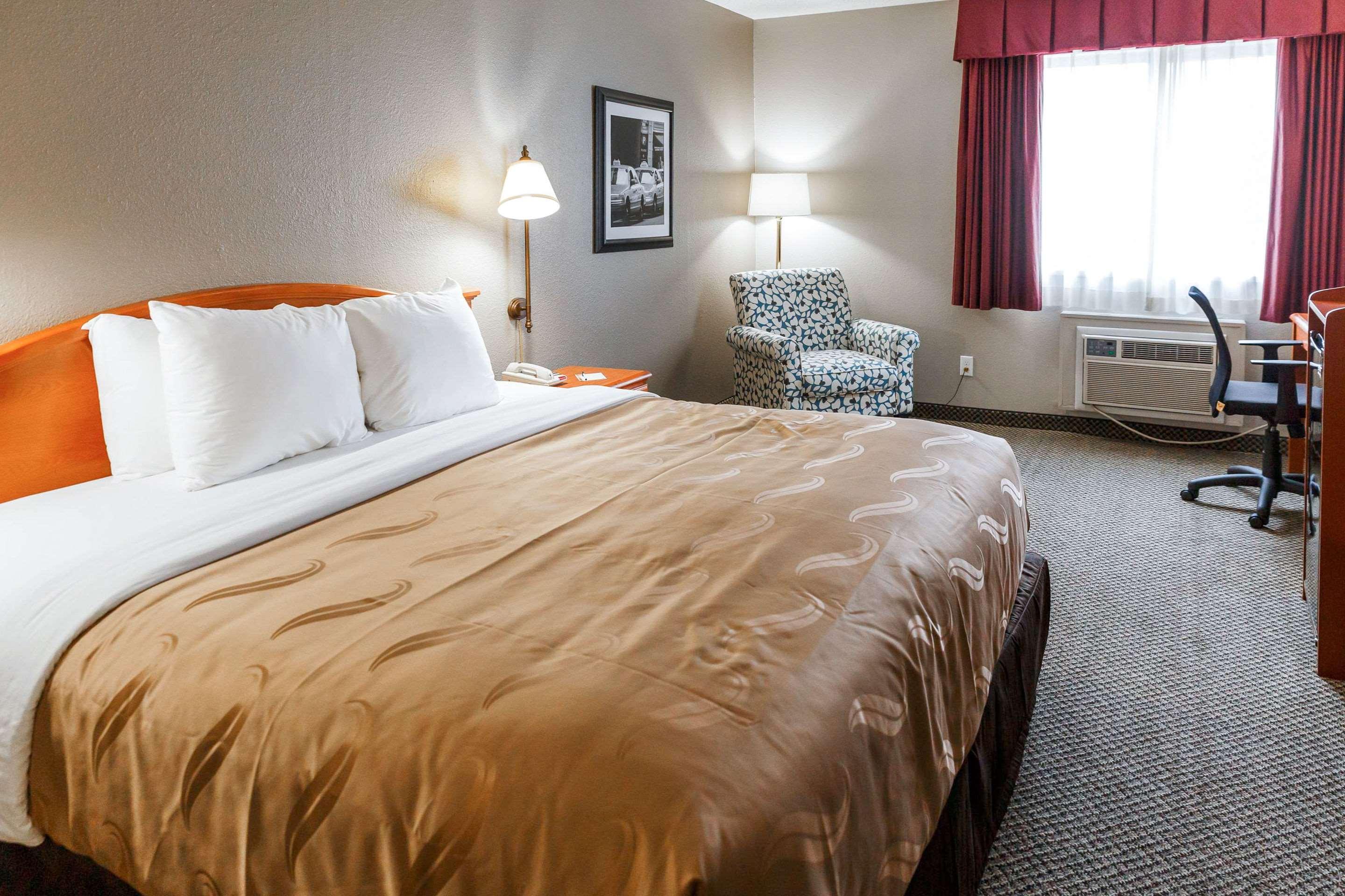 Quality Inn Burlington Near Hwy 34 Ngoại thất bức ảnh