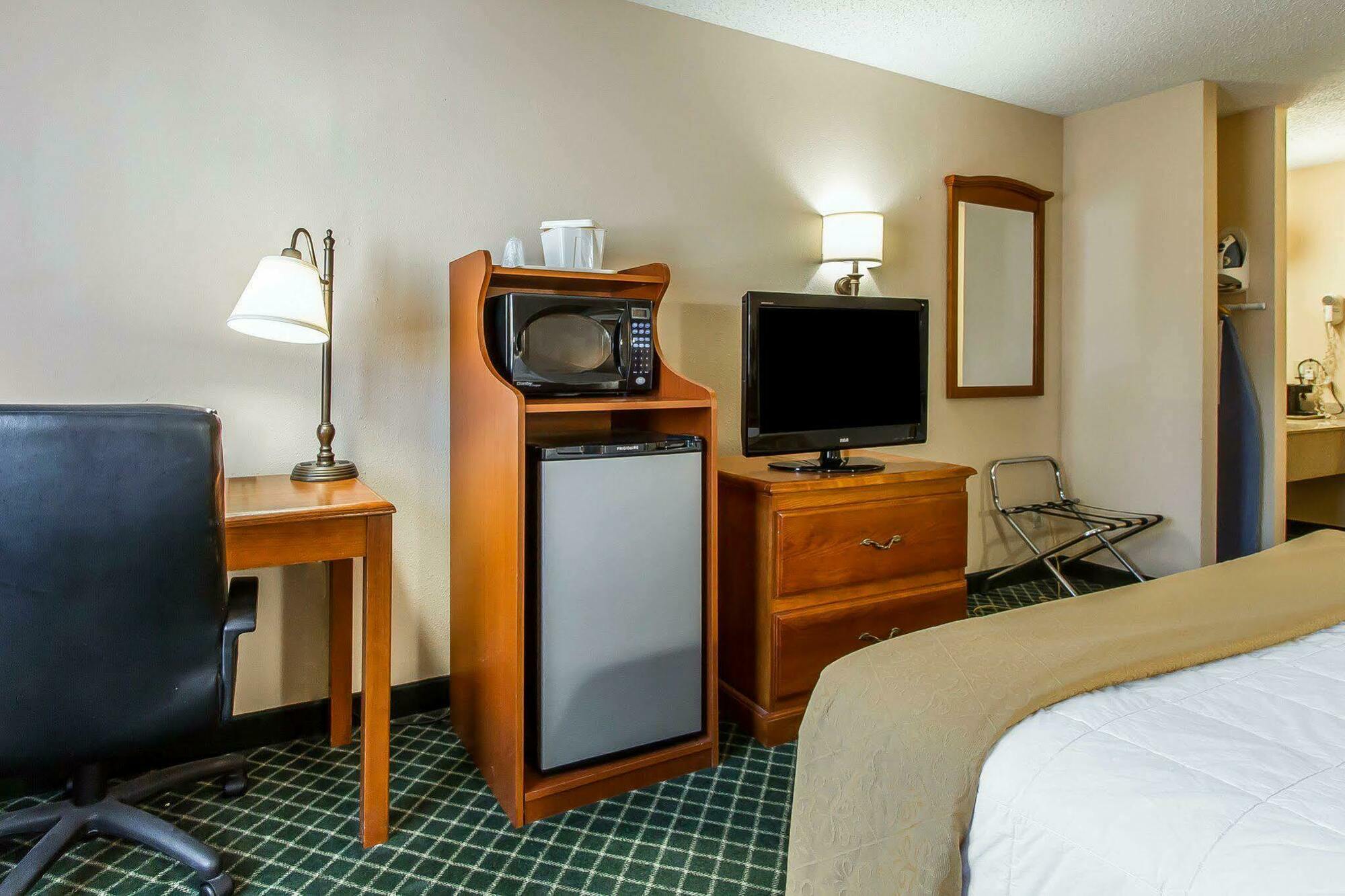 Quality Inn Burlington Near Hwy 34 Ngoại thất bức ảnh