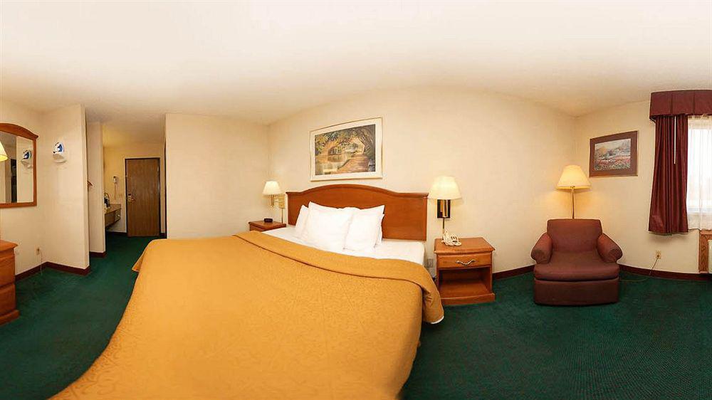 Quality Inn Burlington Near Hwy 34 Ngoại thất bức ảnh